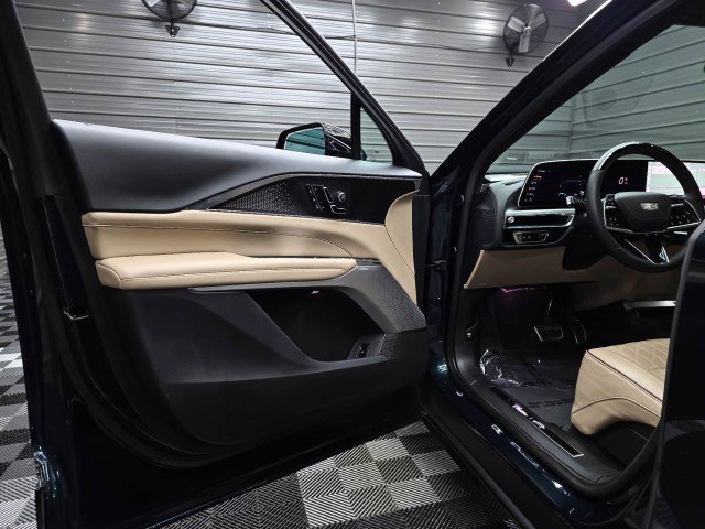 Used 2025 Cadillac Lyriq Luxury w/ Nappa Leather Package AWD/4WD image 37