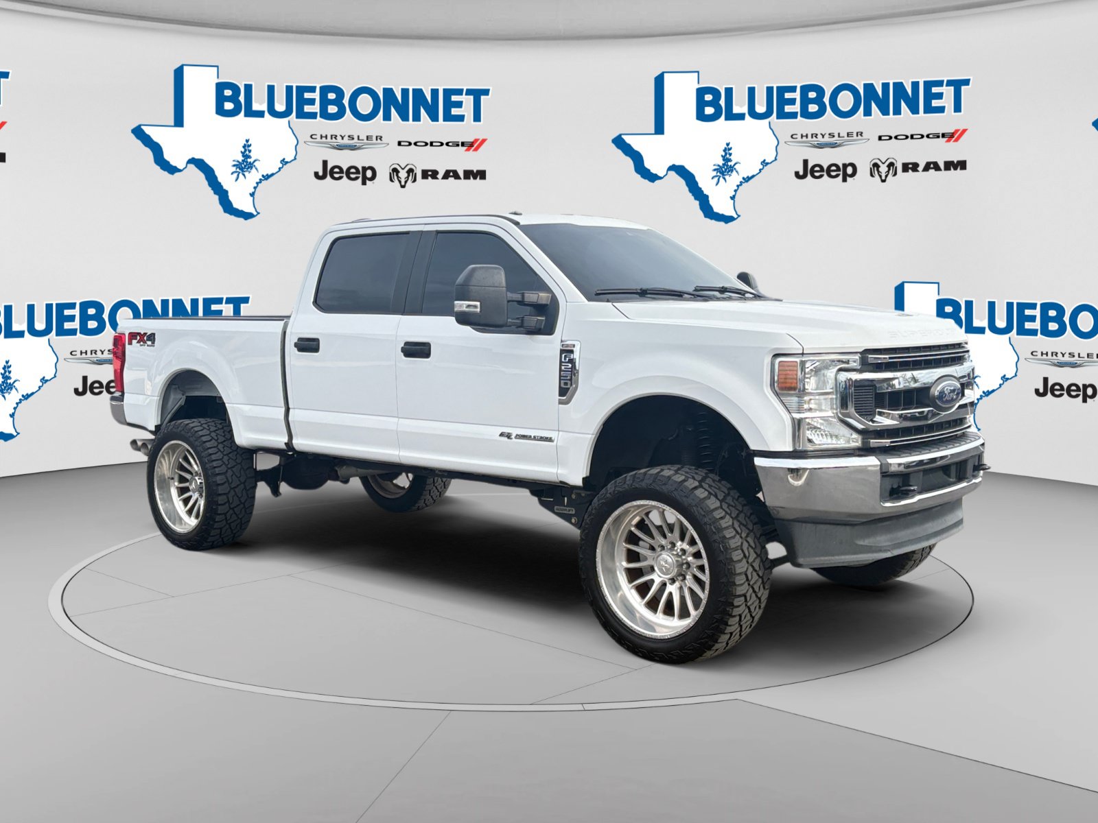 Used 2022 Ford F250 XL w/ STX Appearance Package AWD/4WD image 3