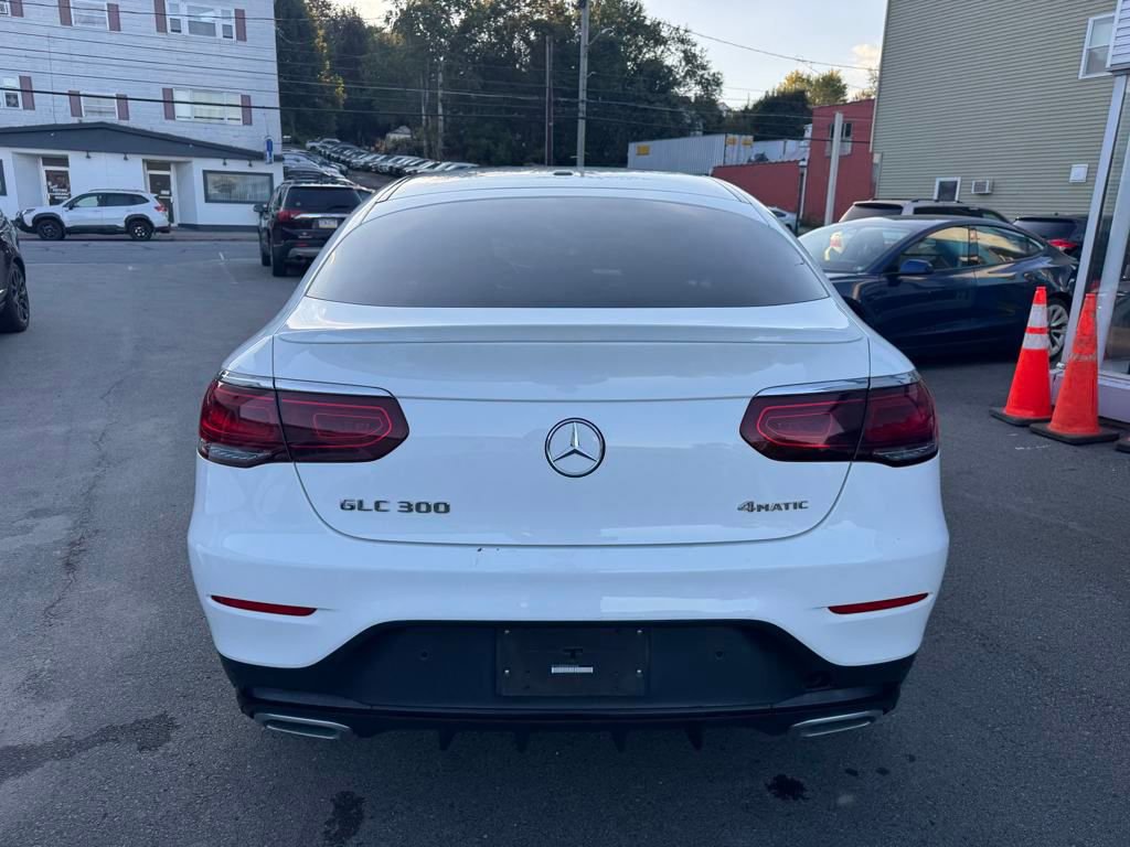 Used 2021 Mercedes-Benz GLC 300 4MATIC Coupe image 4