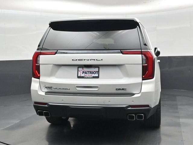 Used 2025 GMC Yukon Denali Ultimate AWD/4WD image 2