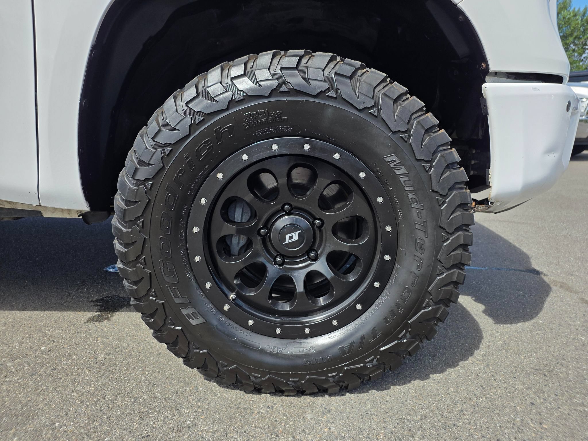 Used 2018 Toyota Tundra Limited w/ Limited Premium Package AWD/4WD image 11