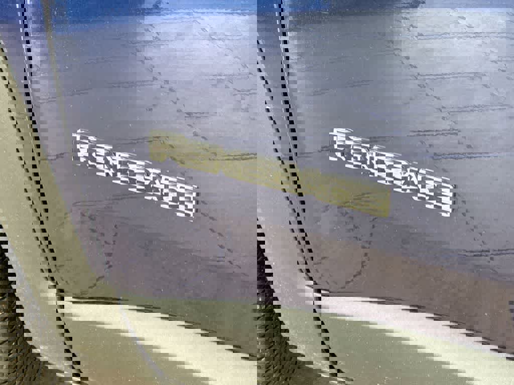 Used 2016 Jeep Renegade Latitude w/ Popular Equipment Group image 13