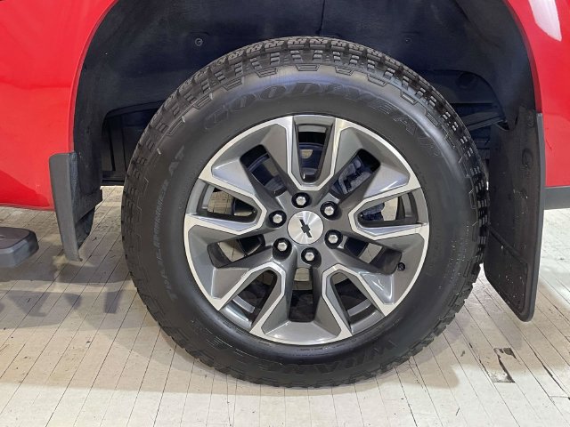 Used 2023 Chevrolet Silverado 1500 RST AWD/4WD image 12