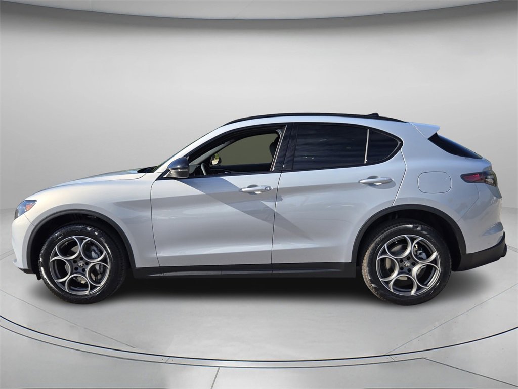 New 2026 Alfa Romeo Stelvio Sprint w/ Convenience Package image 2