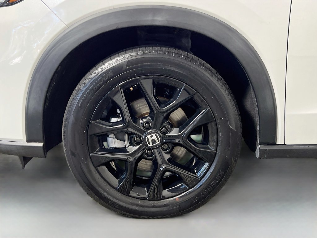 Used 2024 Honda HR-V Sport image 11