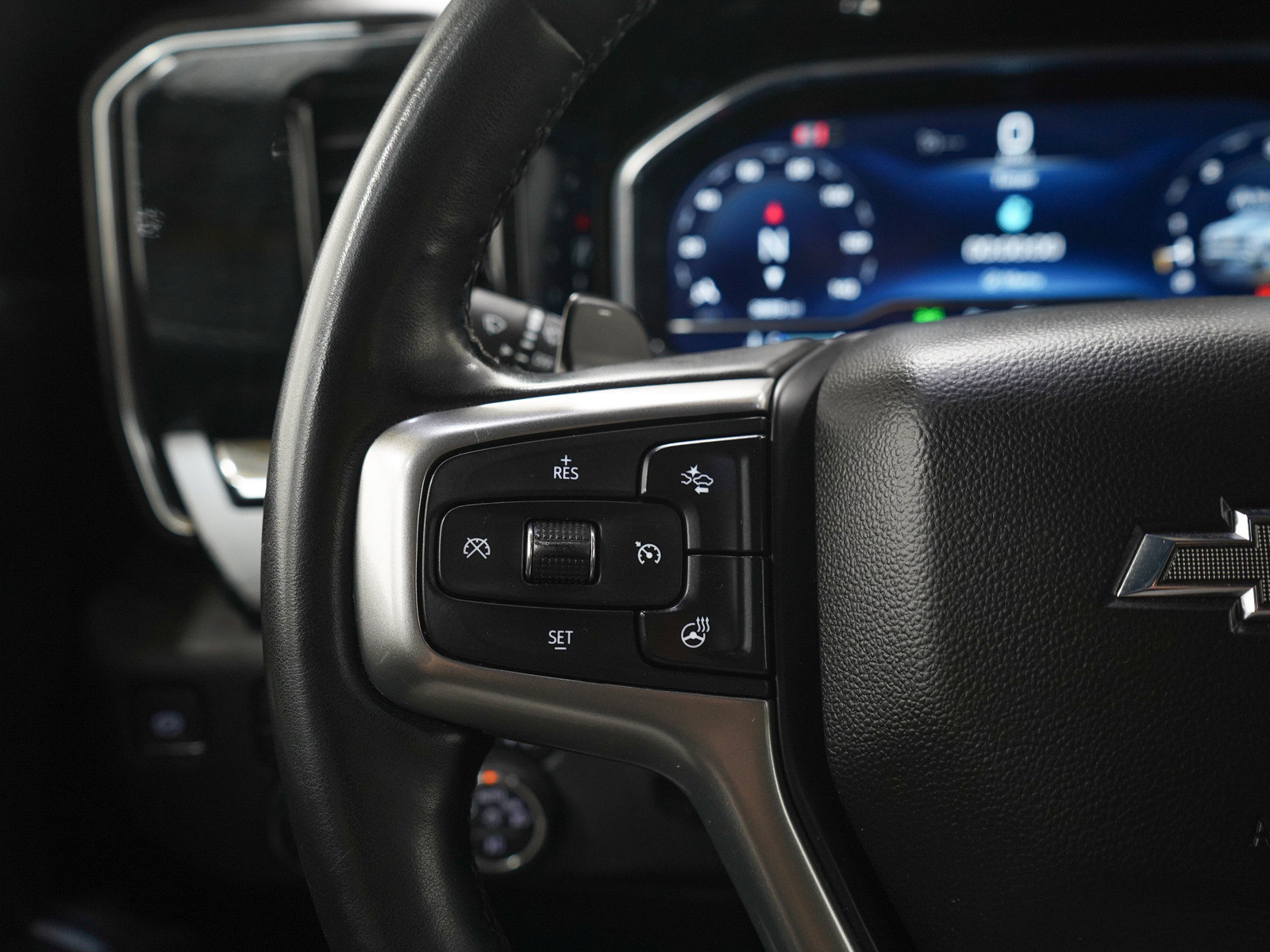 Used 2024 Chevrolet Silverado 1500 RST AWD/4WD image 25