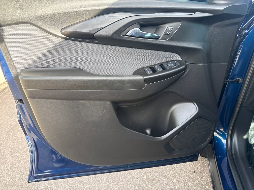 Used 2023 Chevrolet TrailBlazer LS image 10