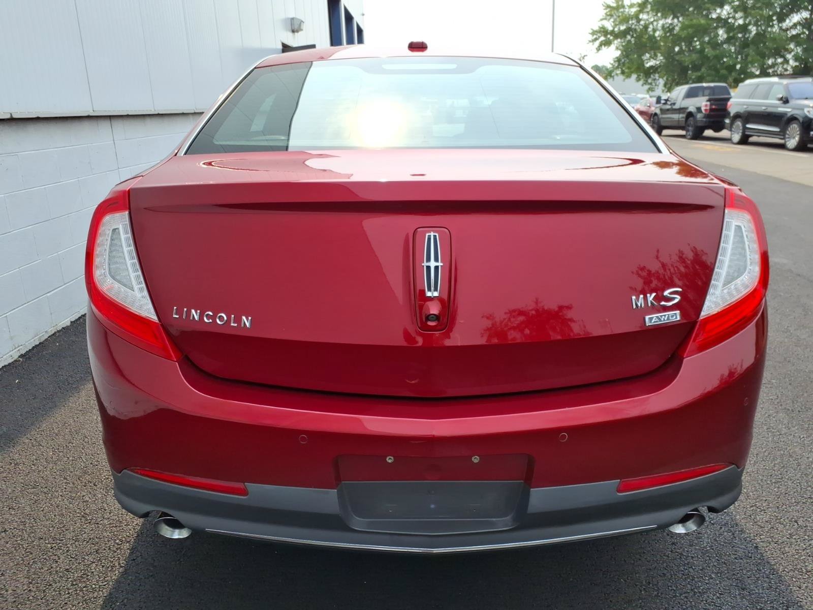 Used 2014 Lincoln MKS AWD w/ Equipment Group 101A image 5