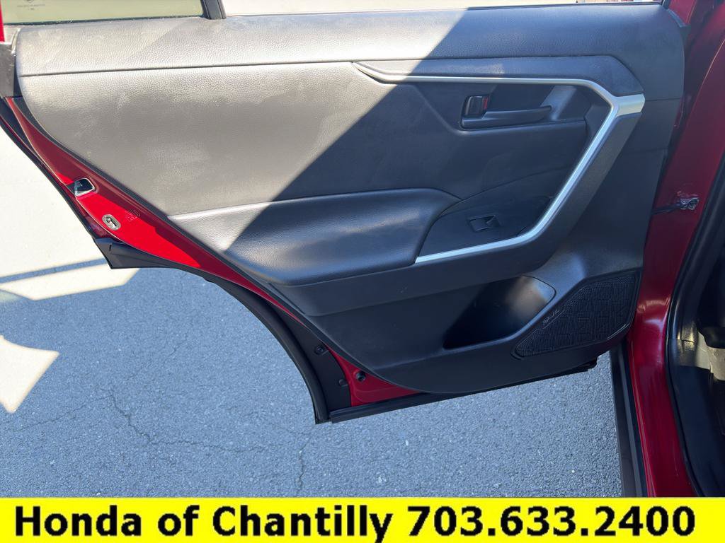 Used 2021 Toyota RAV4 LE AWD/4WD image 56