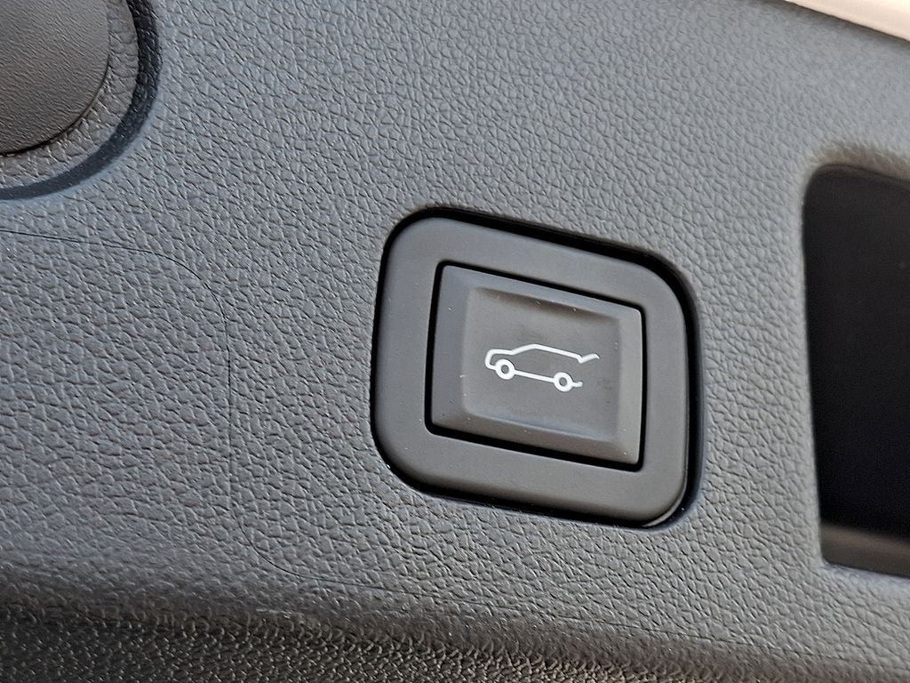 Used 2025 GMC Terrain Elevation w/ Elevation Premium Package AWD/4WD image 28