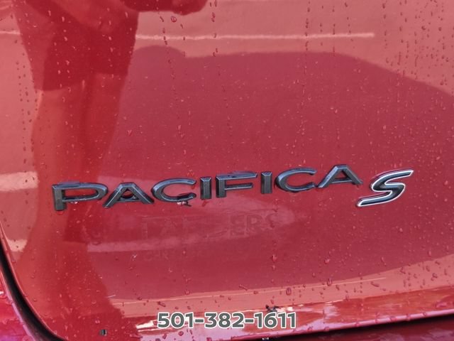 Used 2026 Chrysler Pacifica Limited w/ Uconnect Theater Family Group FWD image 20