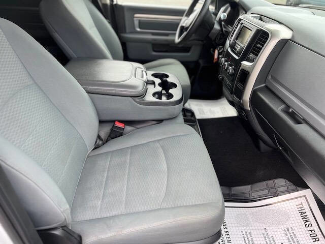 Used 2018 RAM 3500 SLT image 18