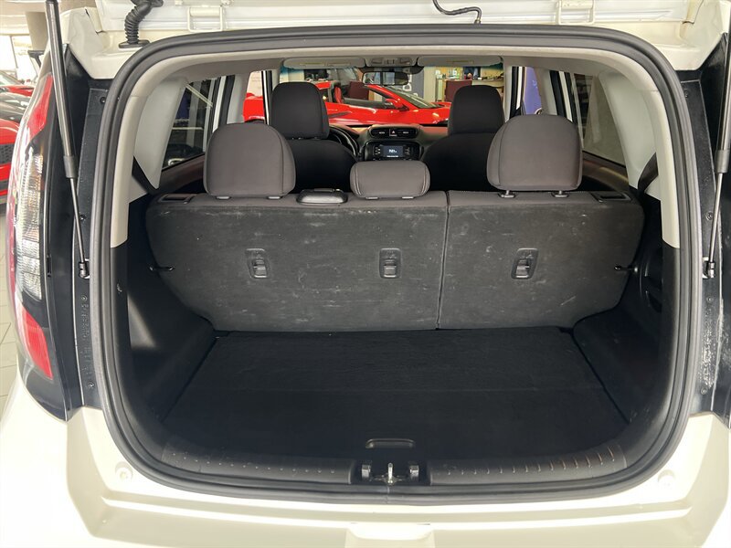 Used 2019 Kia Soul FWD image 33