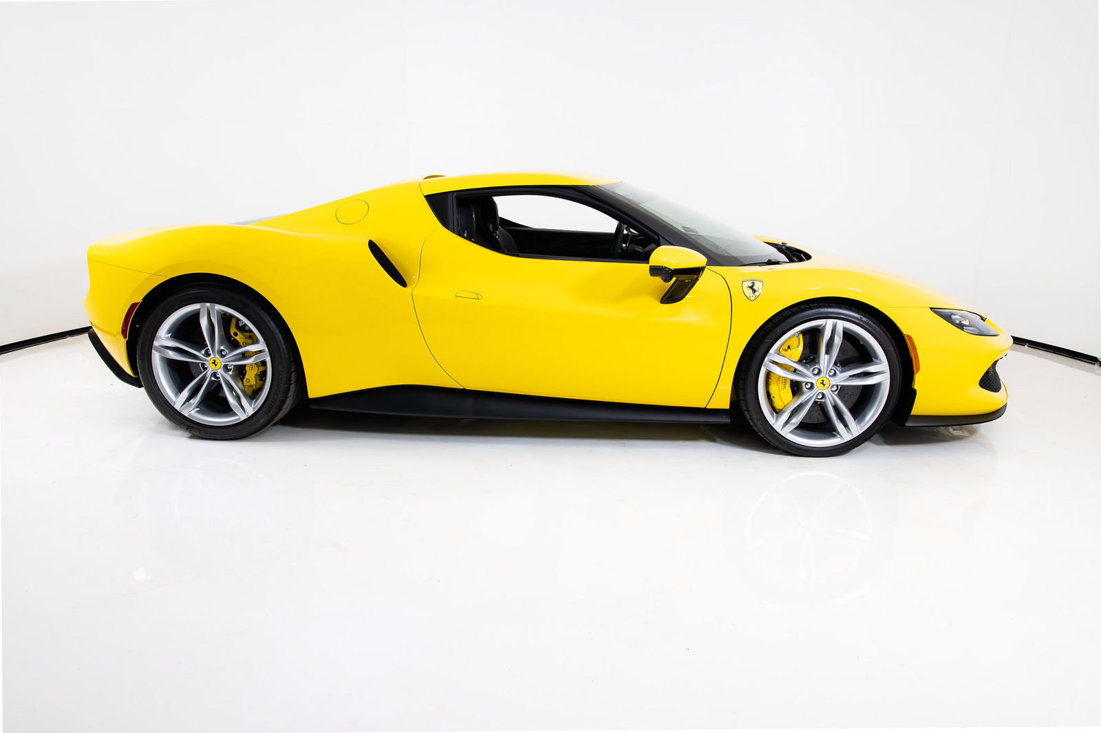 Certified 2025 Ferrari 296 GTB RWD image 3