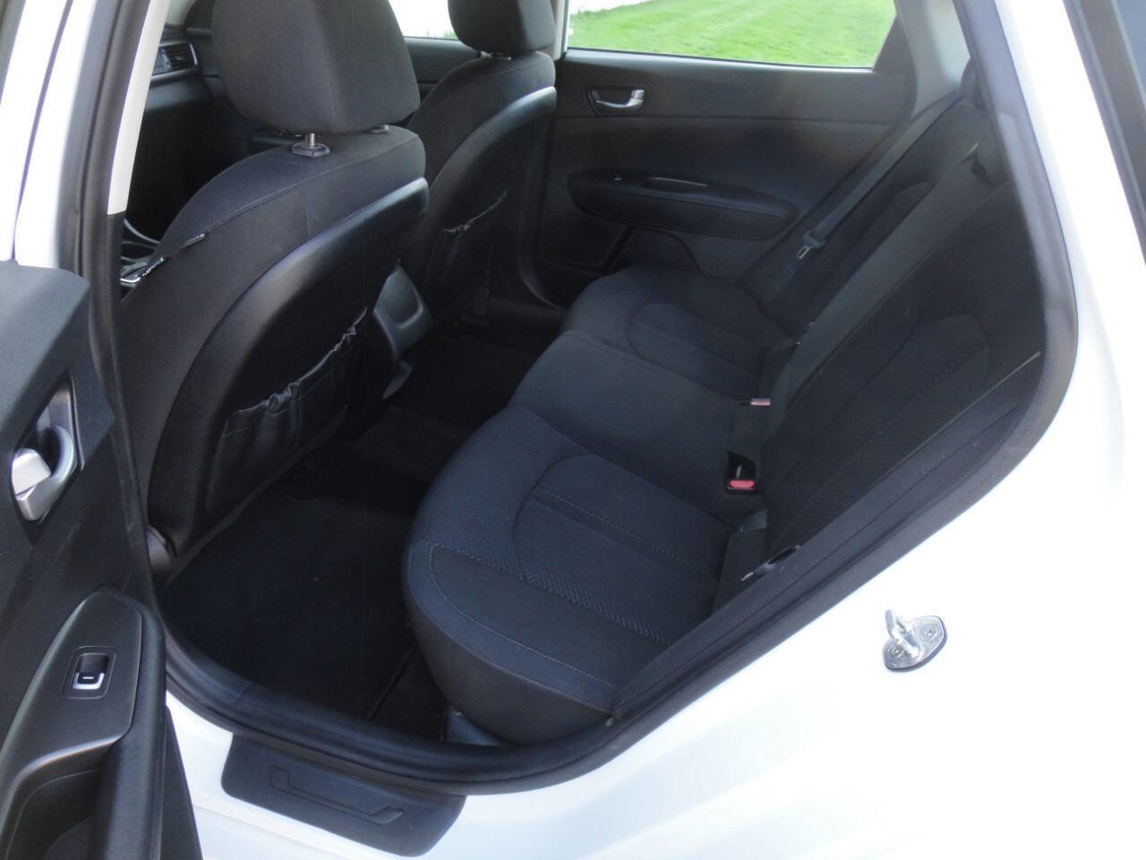 Used 2018 Kia Optima LX w/ 17" Alloy Wheels Package image 16