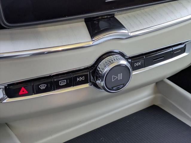 New 2026 Volvo XC60 T8 Ultra w/ Protection Package Premier image 10