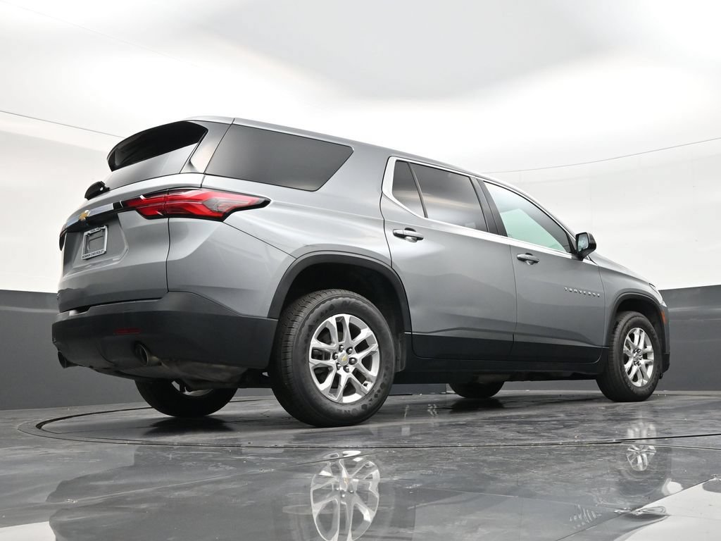Used 2023 Chevrolet Traverse LS FWD image 24