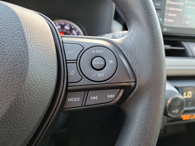 Used 2020 Toyota RAV4 XLE FWD image 33