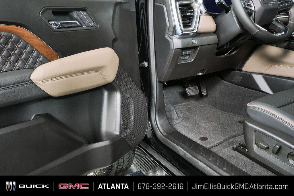 New 2026 GMC Canyon Denali AWD/4WD image 16