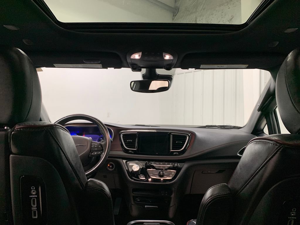 Used 2020 Chrysler Pacifica Limited FWD image 24