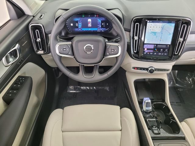 New 2026 Volvo XC40 B4 Plus w/ Climate Package FWD image 11
