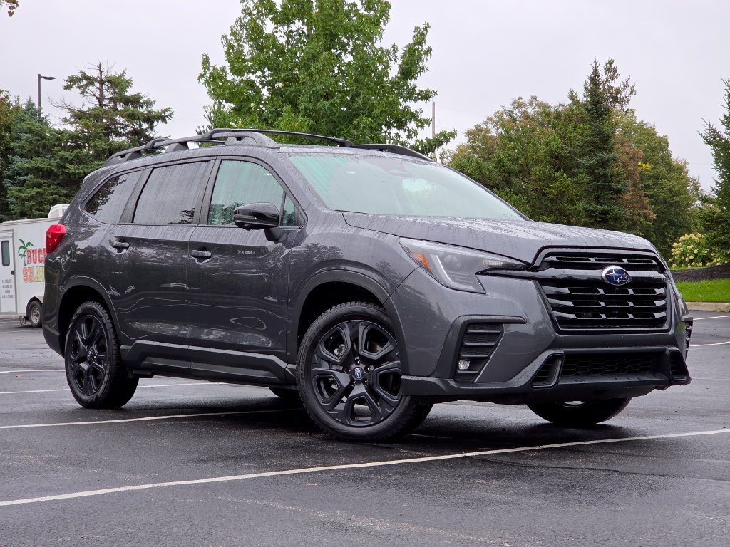 Used 2023 Subaru Ascent Onyx Edition Limited AWD/4WD image 2