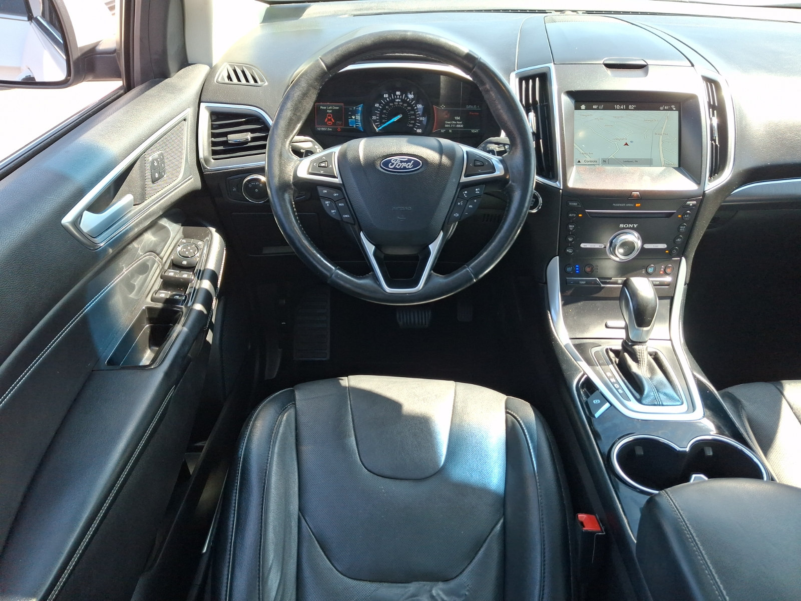 Used 2018 Ford Edge Titanium w/ Equipment Group 301A AWD/4WD image 11