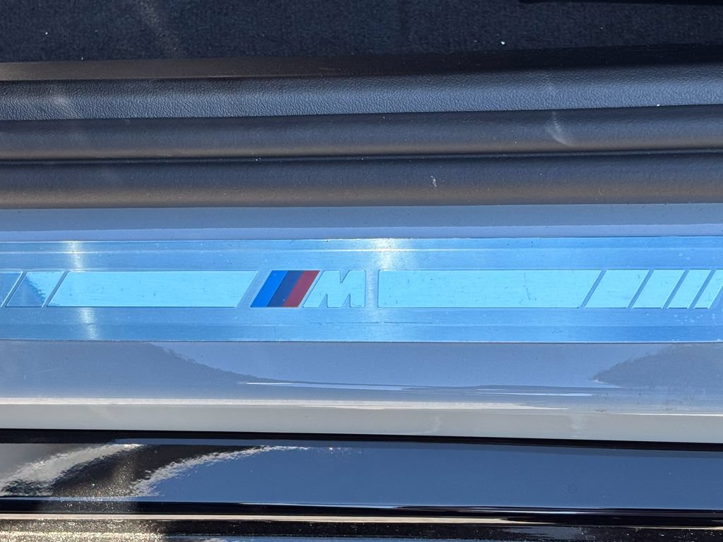 New 2027 BMW 550e xDrive w/ Premium Package AWD/4WD image 10