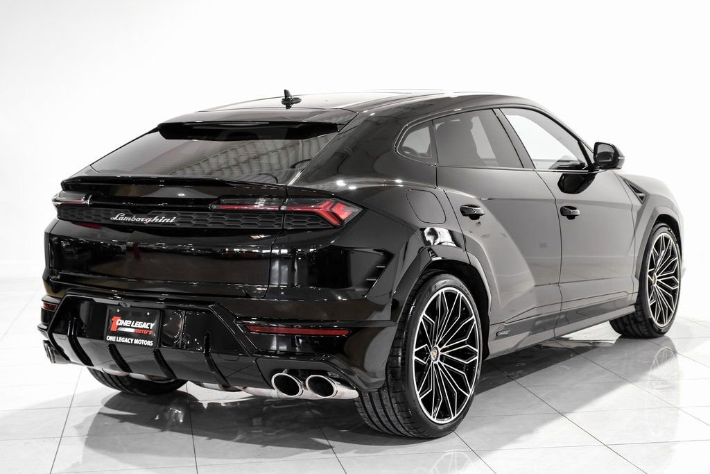 Used 2025 Lamborghini Urus SE image 4