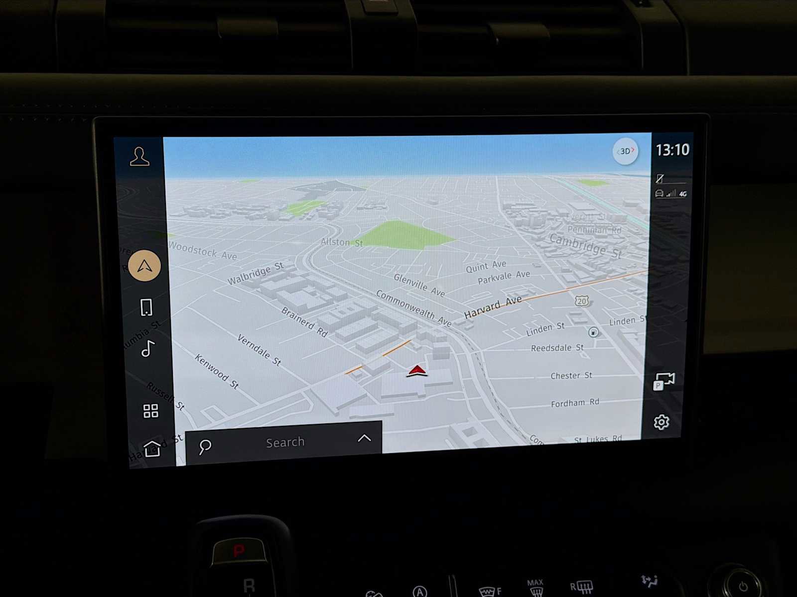 Used 2025 Land Rover Defender 90 X-Dynamic SE image 15