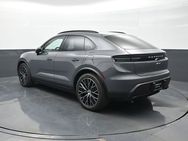 Used 2025 Porsche Macan Electric RWD image 3
