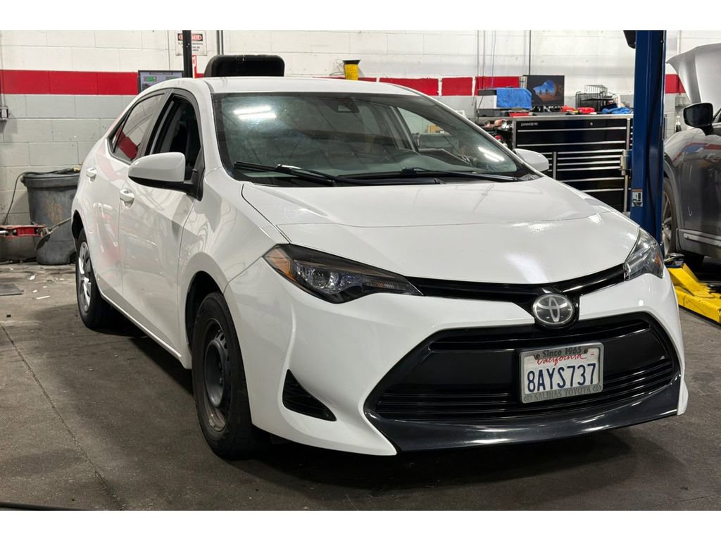 Used 2017 Toyota Corolla L w/ Carpet Mat Package (TMS) FWD image 2