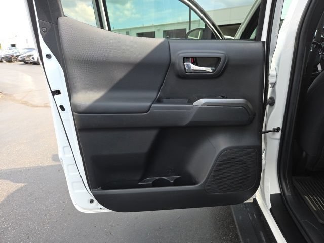 Used 2022 Toyota Tacoma TRD Sport AWD/4WD image 12