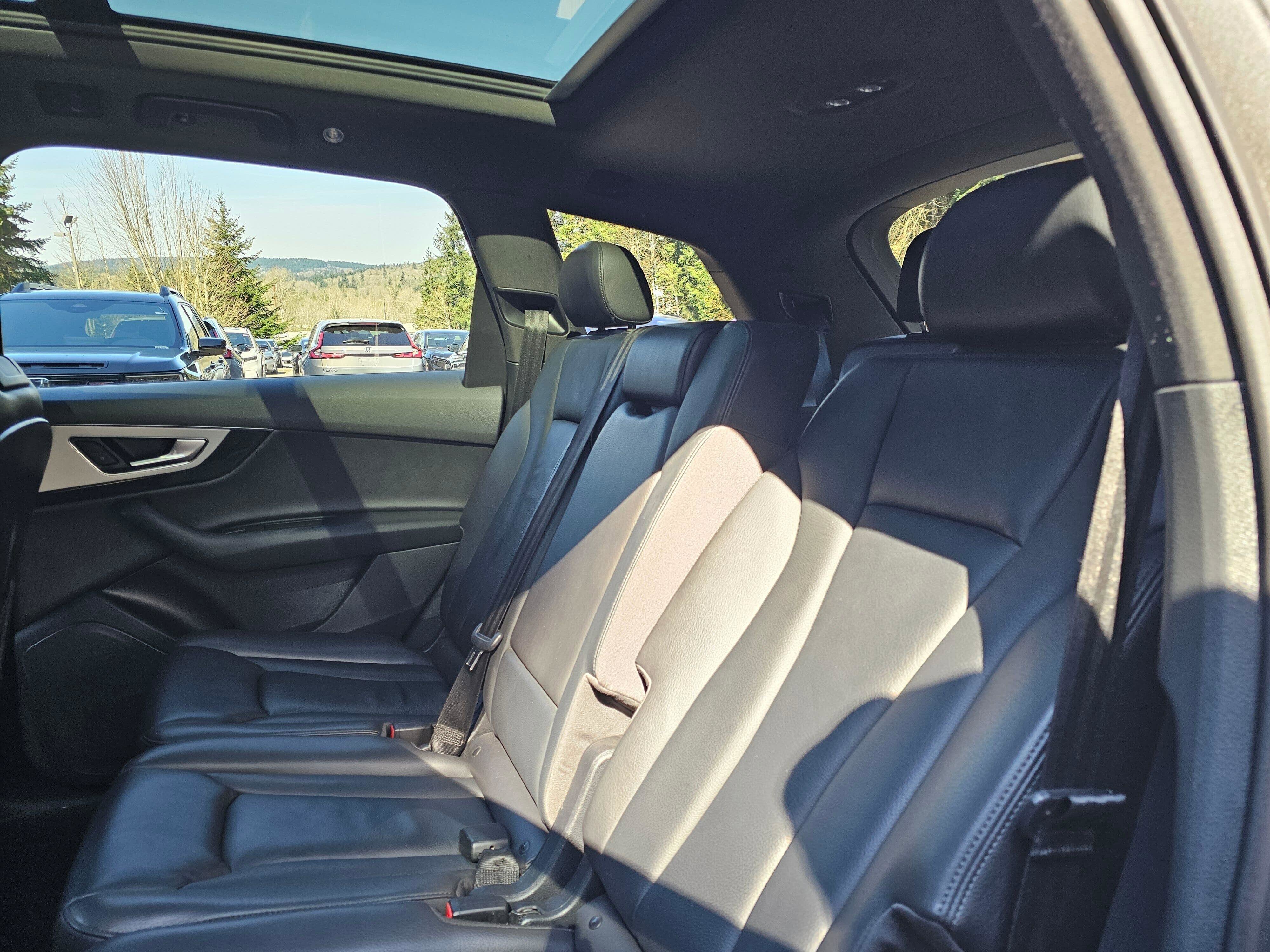 Used 2019 Audi Q7 2.0T Premium w/ Convenience Package AWD/4WD image 16