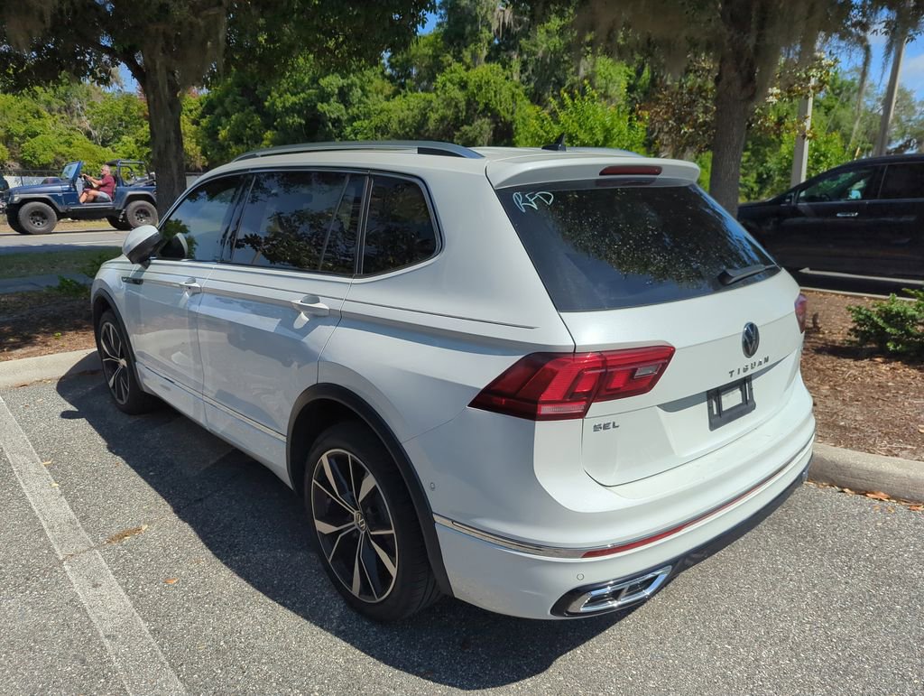 Used 2023 Volkswagen Tiguan SEL R-Line AWD/4WD image 3