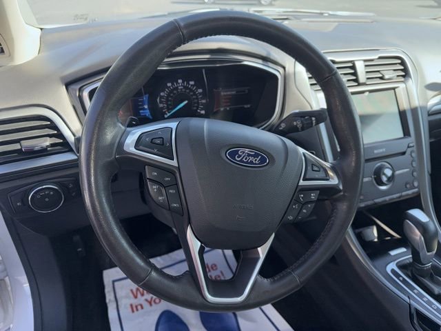 Used 2016 Ford Fusion Titanium FWD image 11