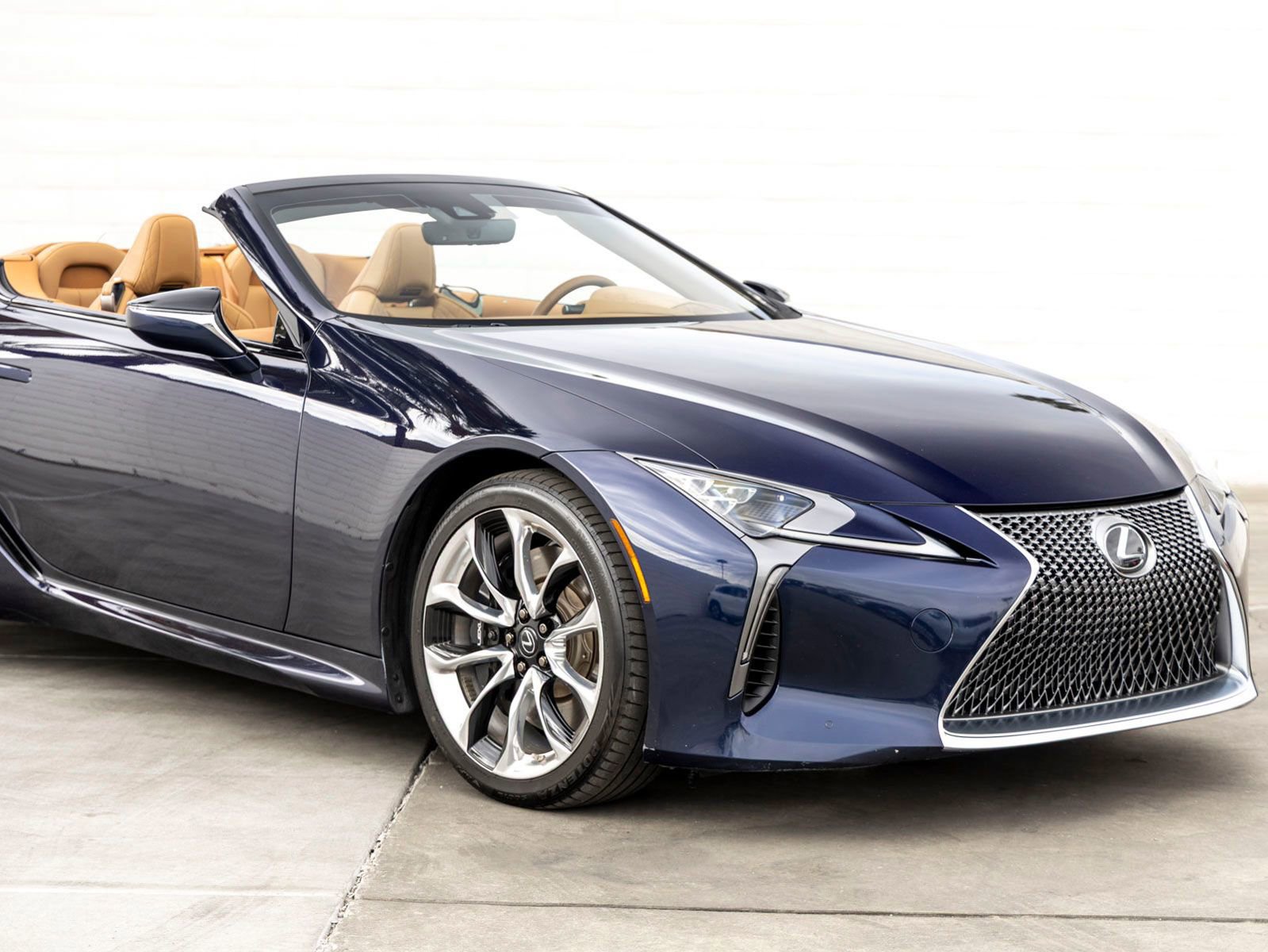 Used 2021 Lexus LC 500 Convertible video 3
