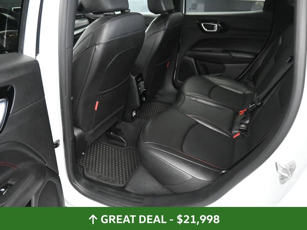 Used 2025 Jeep Compass Trailhawk w/ Trailer Tow Group image 17