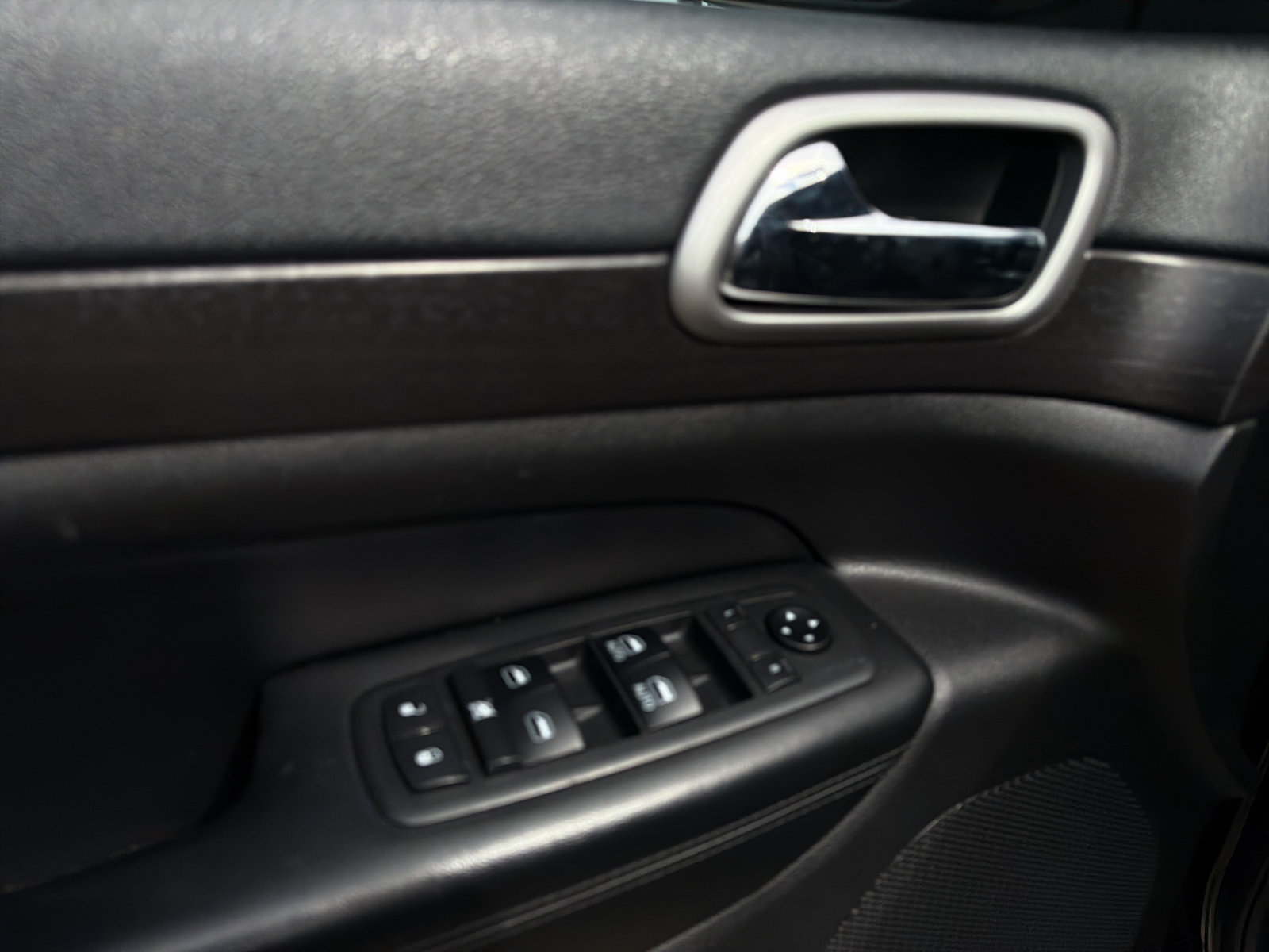 Used 2018 Jeep Grand Cherokee Laredo RWD image 11
