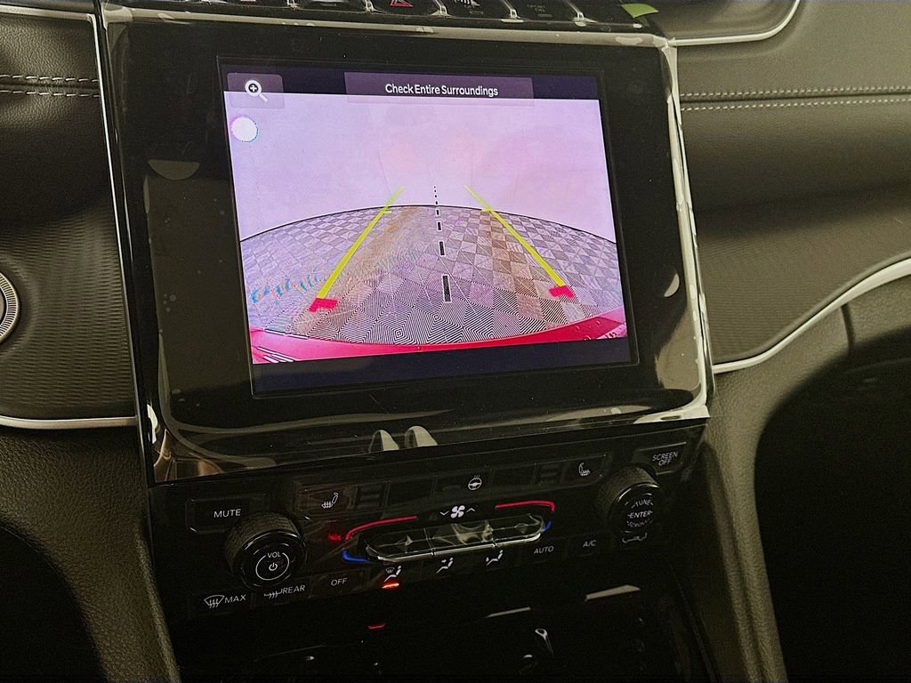 New 2025 Jeep Grand Cherokee Laredo X w/ Luxury Tech Group I image 14