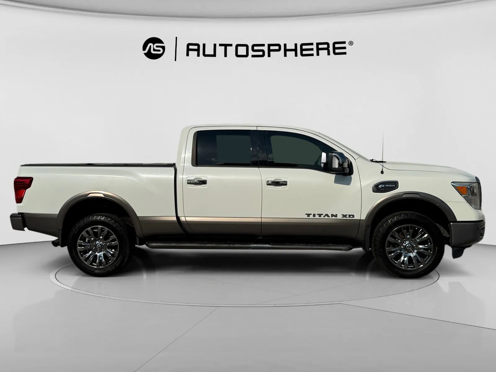 Used 2019 Nissan Titan Platinum Reserve w/ Platinum Utility Package AWD/4WD image 11