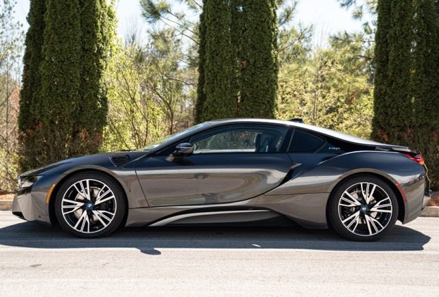 Used 2019 BMW i8 Base image 9