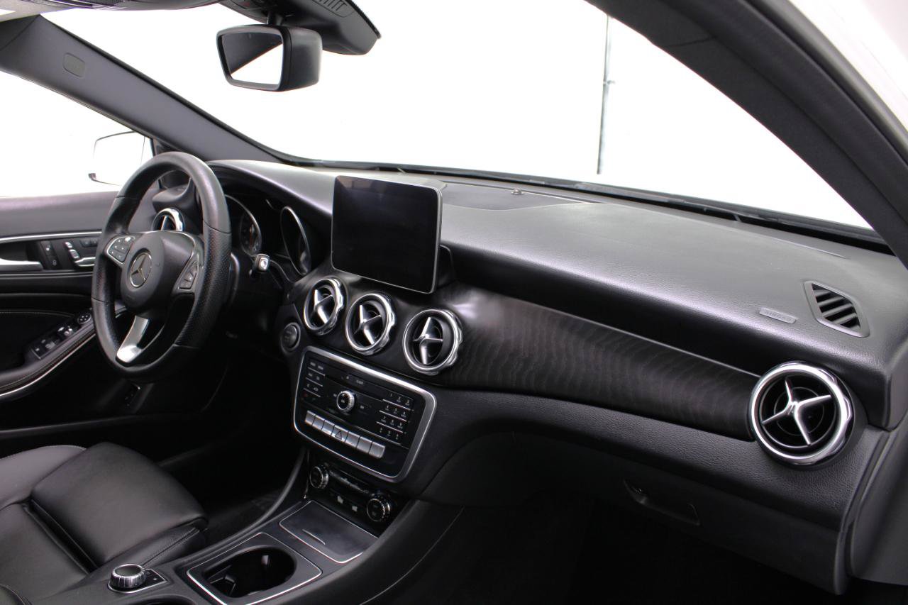 Used 2020 Mercedes-Benz GLA 250 w/ Convenience Package image 47