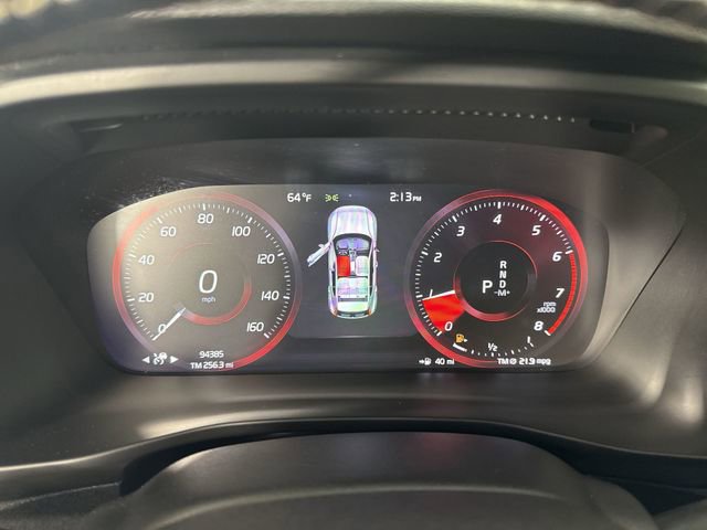 Used 2019 Volvo XC40 T5 R-Design image 16