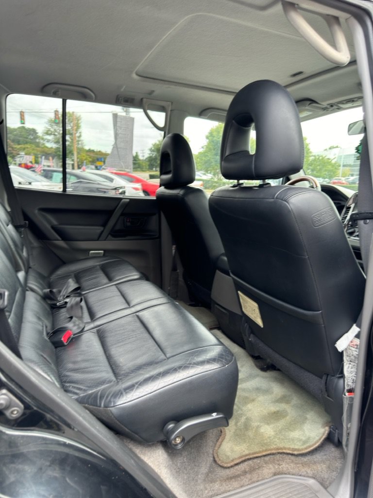 Used 2001 Mitsubishi Montero Limited AWD/4WD image 6