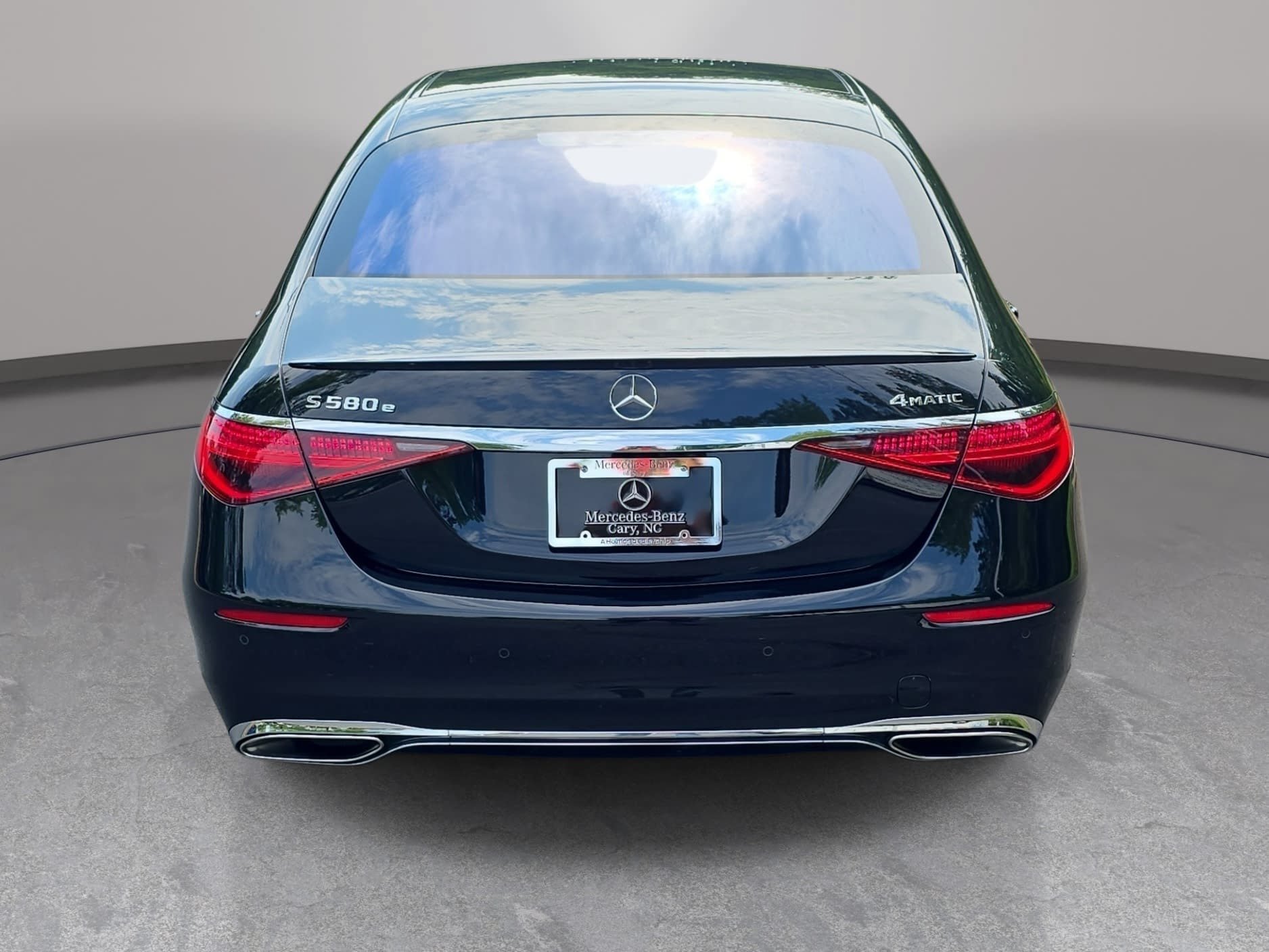 Used 2025 Mercedes-Benz S 580e 4MATIC Sedan image 6