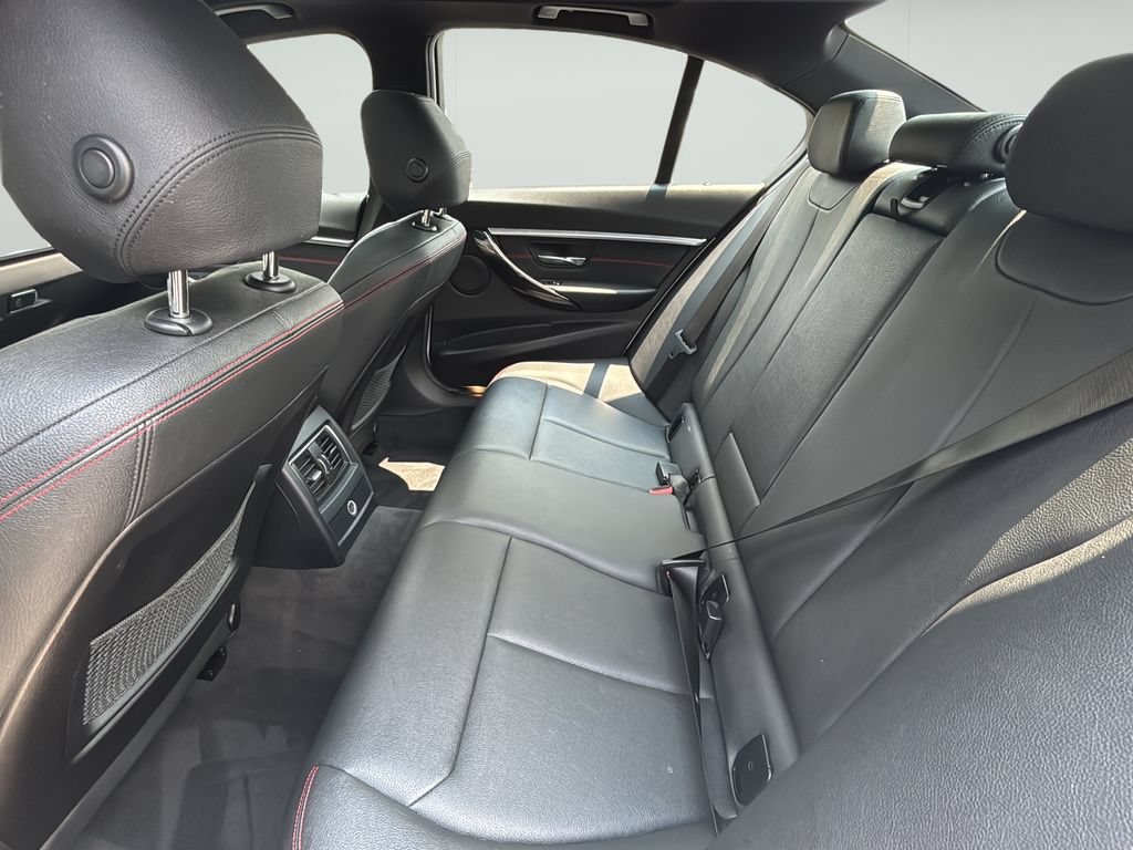Used 2018 BMW 330e w/ Convenience Package RWD image 16