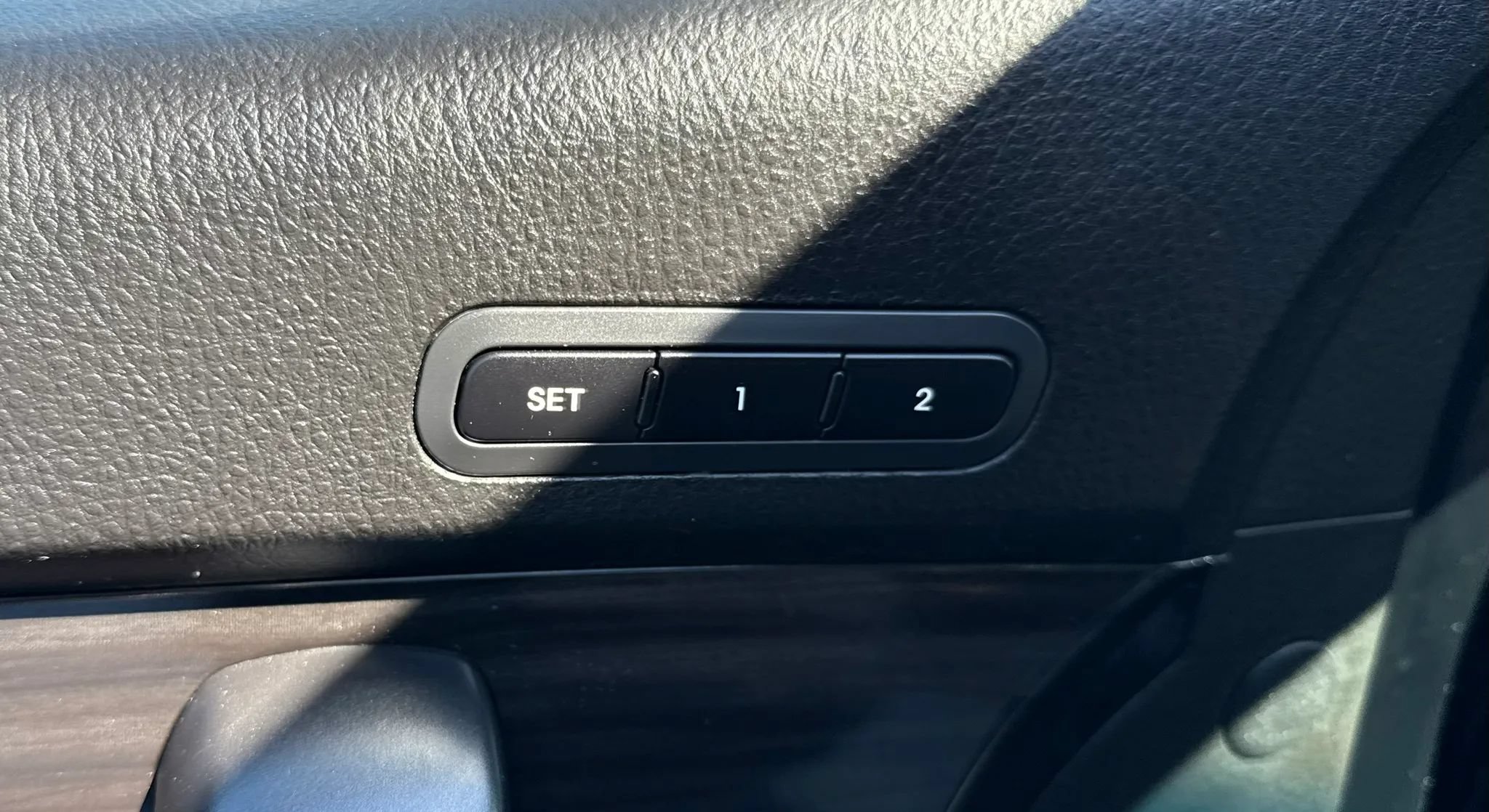 Used 2013 Kia Sorento SX w/ SX Premium Pkg AWD/4WD image 23