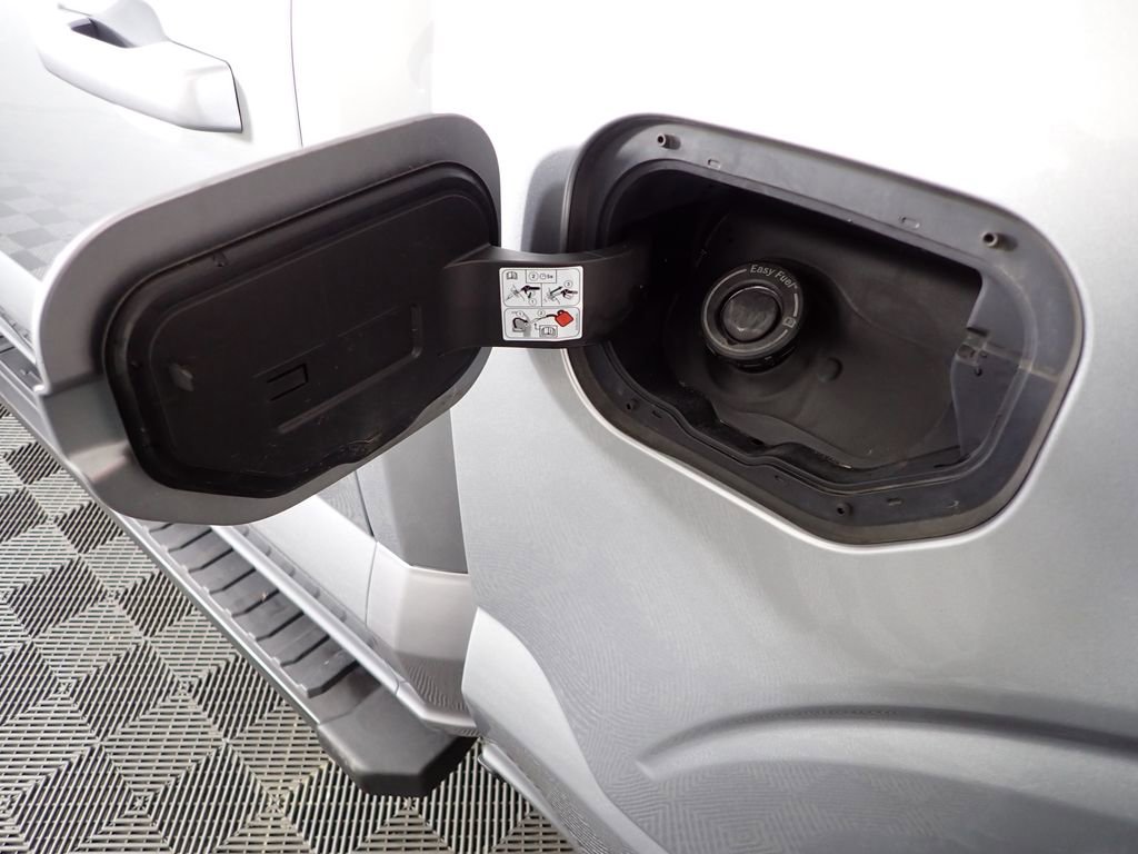 Used 2023 Ford F150 Lariat w/ Equipment Group 502A High image 45