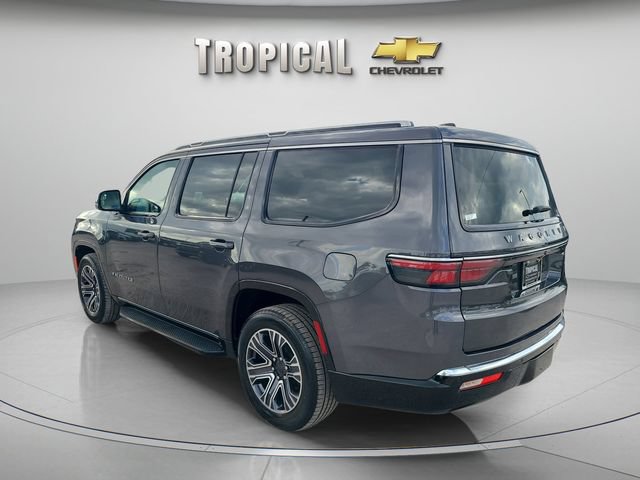 Used 2024 Jeep Wagoneer Series II w/ Flexible Seating Group RWD image 3